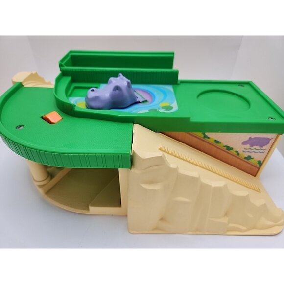 Vintage 1984 Little People Fisher Price Zoo Play Base Toy Plus 10 Extra Figures - Picture 4 of 12